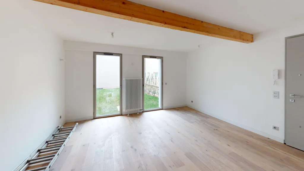 Pièces - Maison Neuve avec Balcon à Montreuil