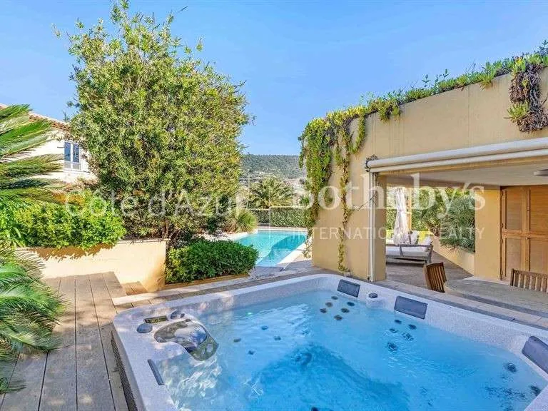 Pool - Luxury Villa with Pool and Sea View in Grimaud