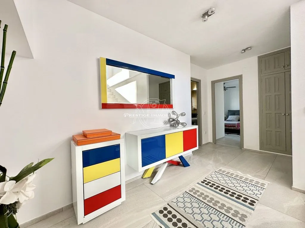 Esik - Southwest-Facing Villa with Pool in Castelló d'Empúries