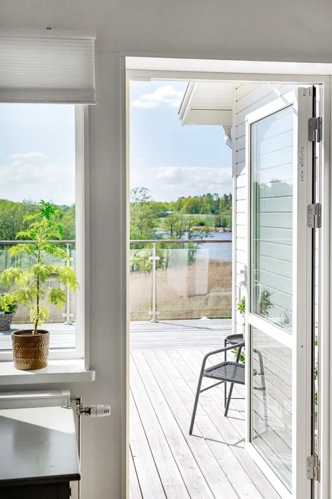 Rõdu - Suterräng Villa with Water View in Uppsala