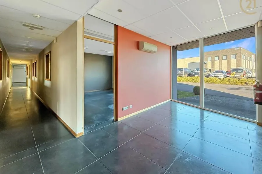 Entrée - Espace de Bureaux avec Terrasse à Dinant