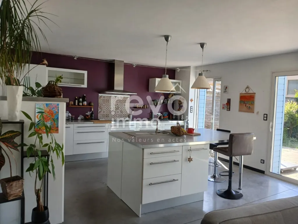 Cuisine - Maison détachée rénovée avec jardin à Ste Gemmes S/Loire