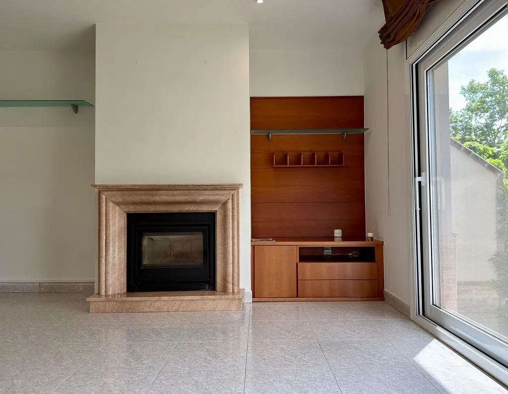 Elutuba - Chalet with Pool and Terrace in Cucut