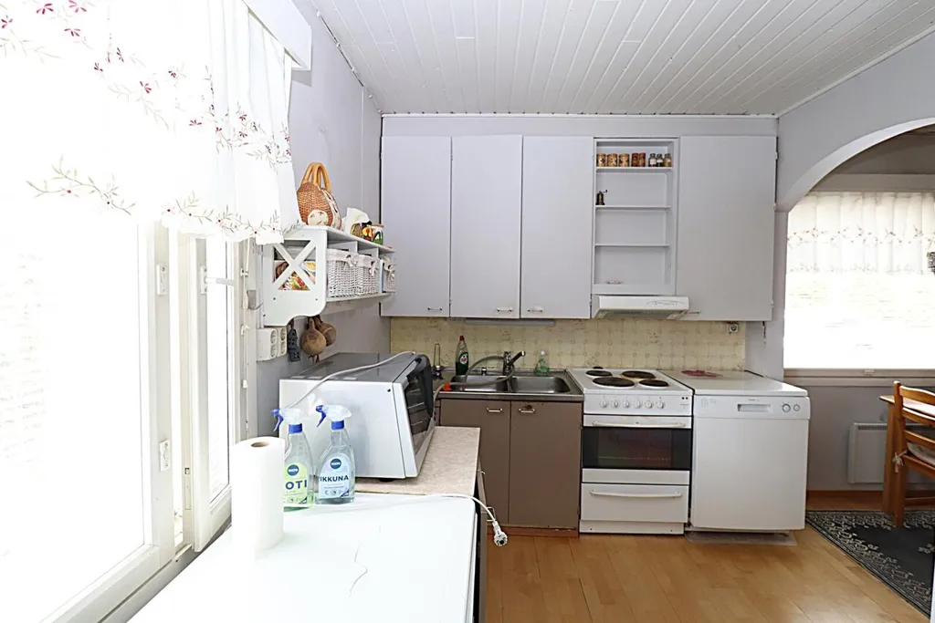 Cuisine - Rear-Facing House with Sauna in Finland