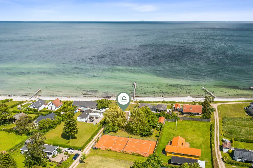 Õhuvaade - Cottage with Sea View in Nyborg