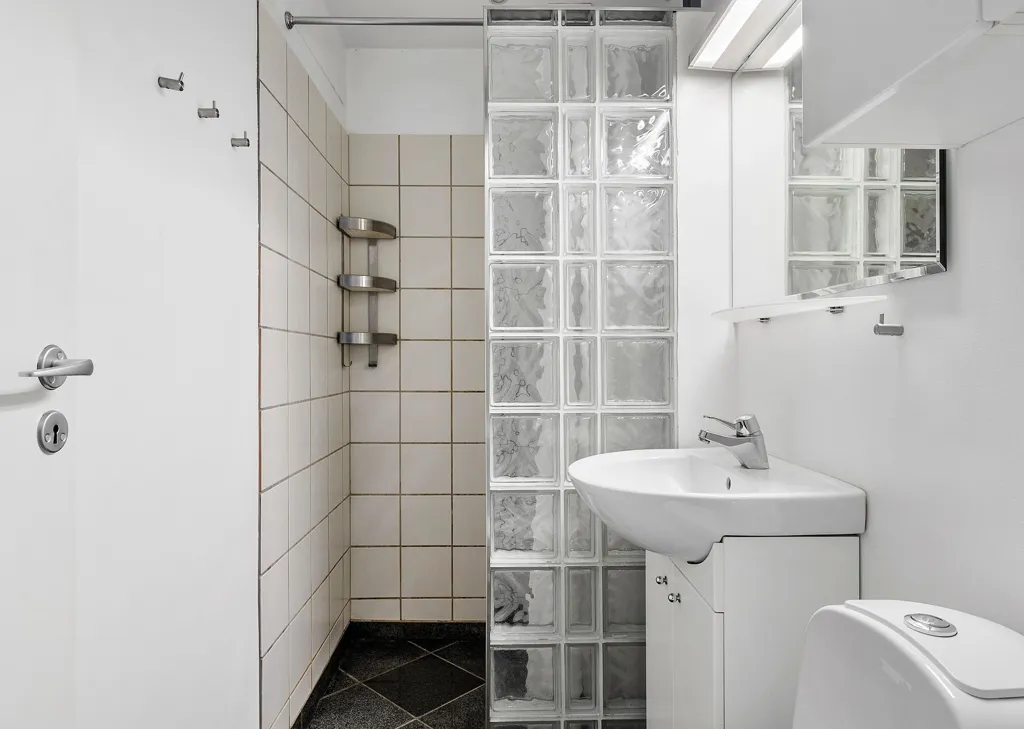 Vannitoad - Studio Flat with Balcony near University
