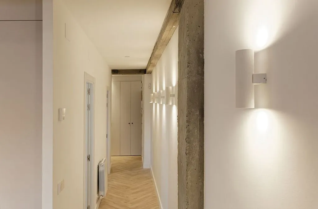 hallway_entrance
