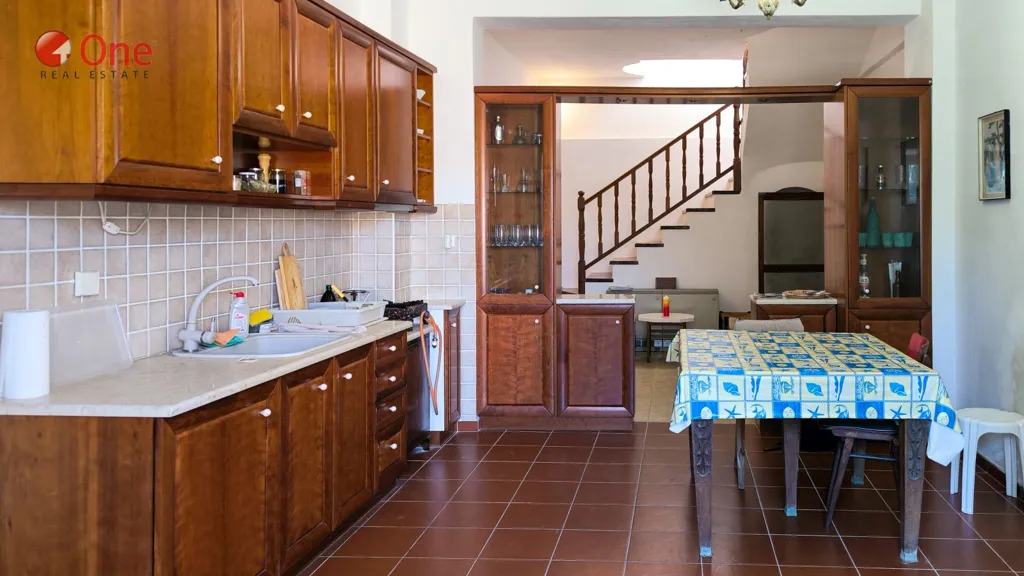 Sala da pranzo - 19th Century Stone House with Terrace in Mesaria