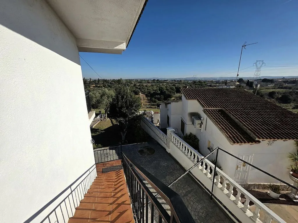 Balcony - Chalet with Pool in Albinyana, Tarragona