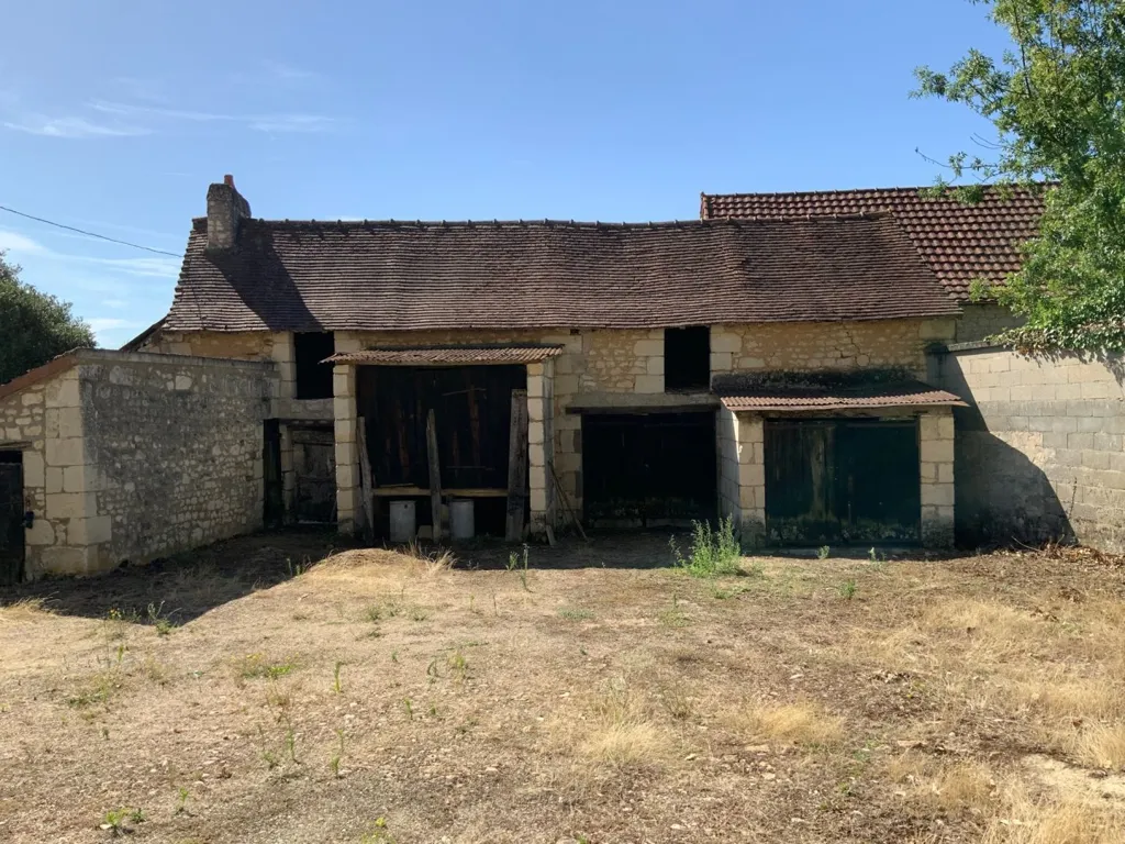 Extérieur - Ensemble Immobilier à Rénover avec Dépendances à Saint Sauveur