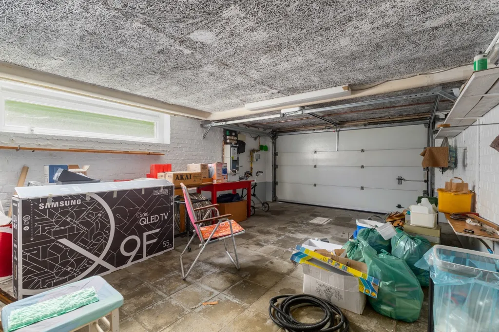 Garage - Maison Individuelle avec Sous-Sol Complet à Meise