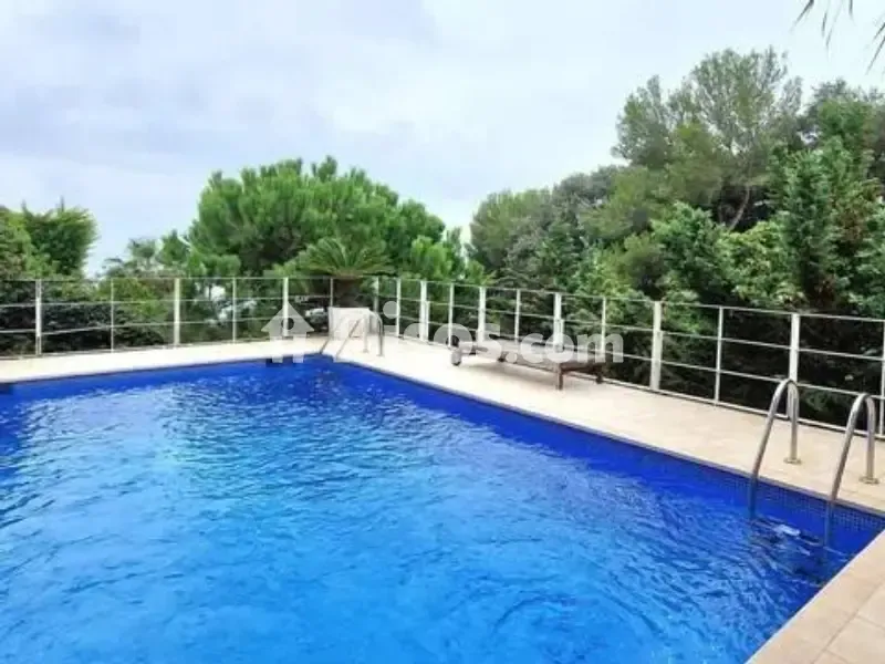Piscine - Villa with Pool on Avinguda del Mediterrani