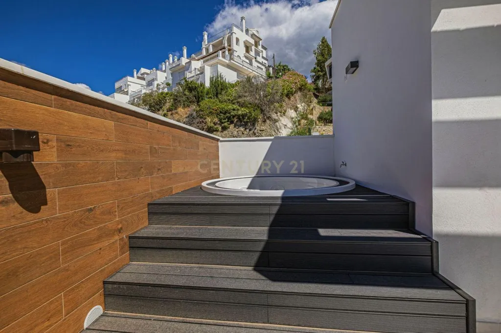Terrazza - Modern Villa with Ocean Views in Costa del Sol
