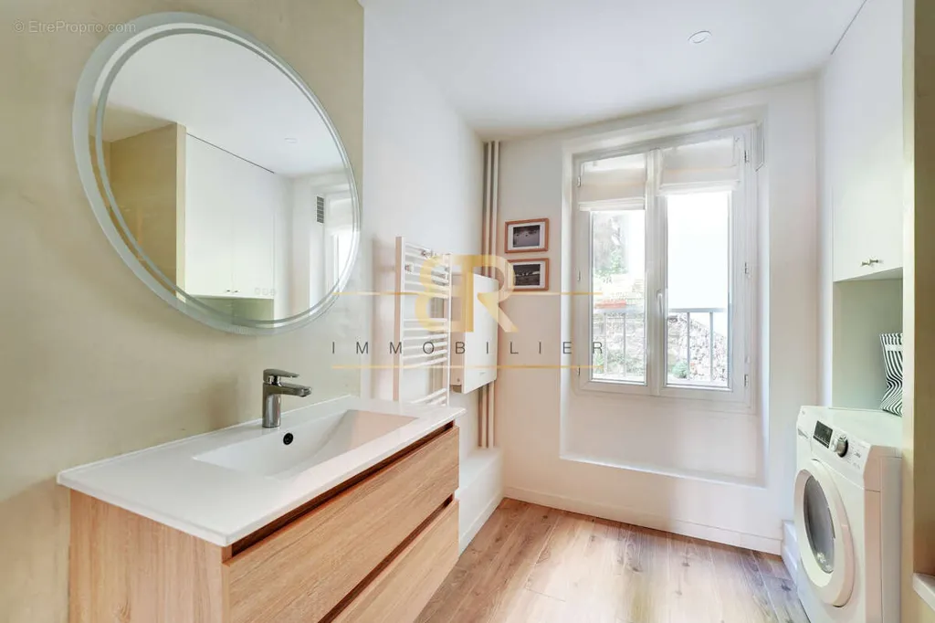 Appartement 3 pièces à Paris-18e