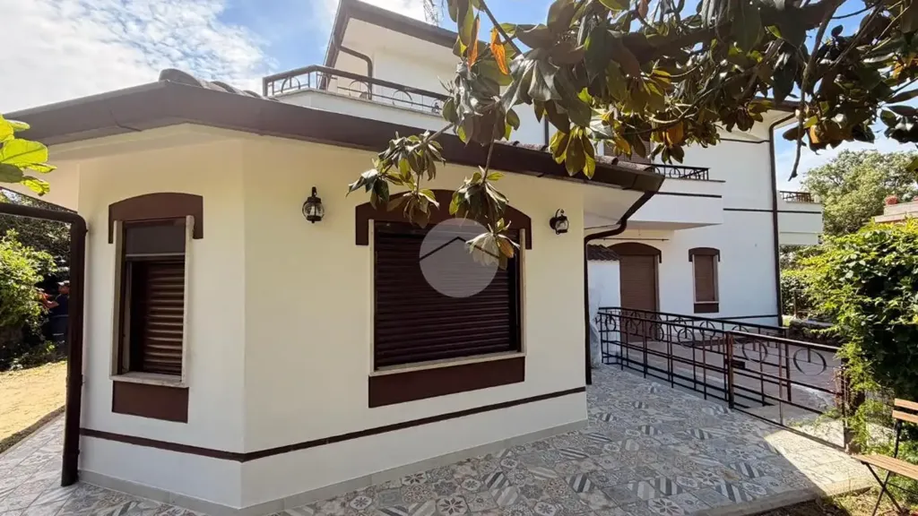 Välivaade - Rustic Villa with Private Garden in Sabaudia