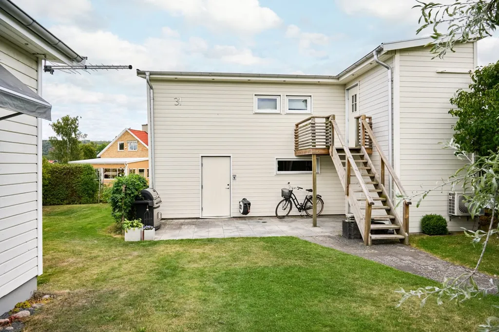 Garden - Villa with Guest Apartment near Vättern