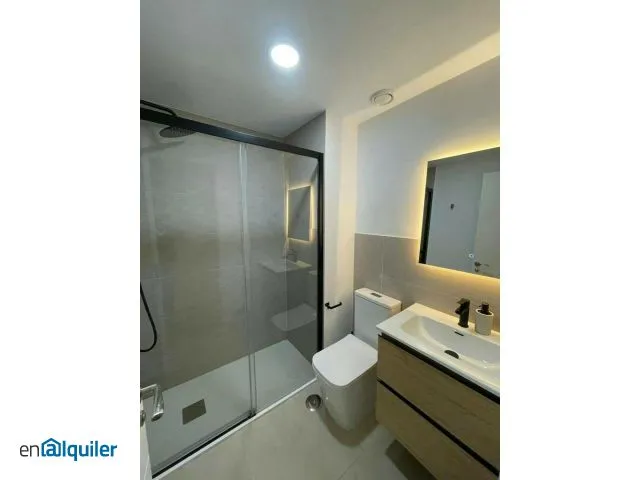 Vannitoad - Studio with A/C in Carabanchel, Madrid