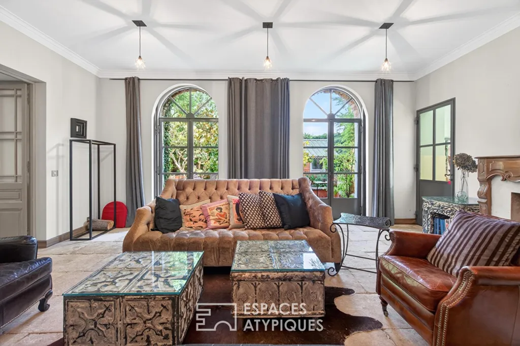 Living Room - 18th-Century Mas with Pool in Paradou