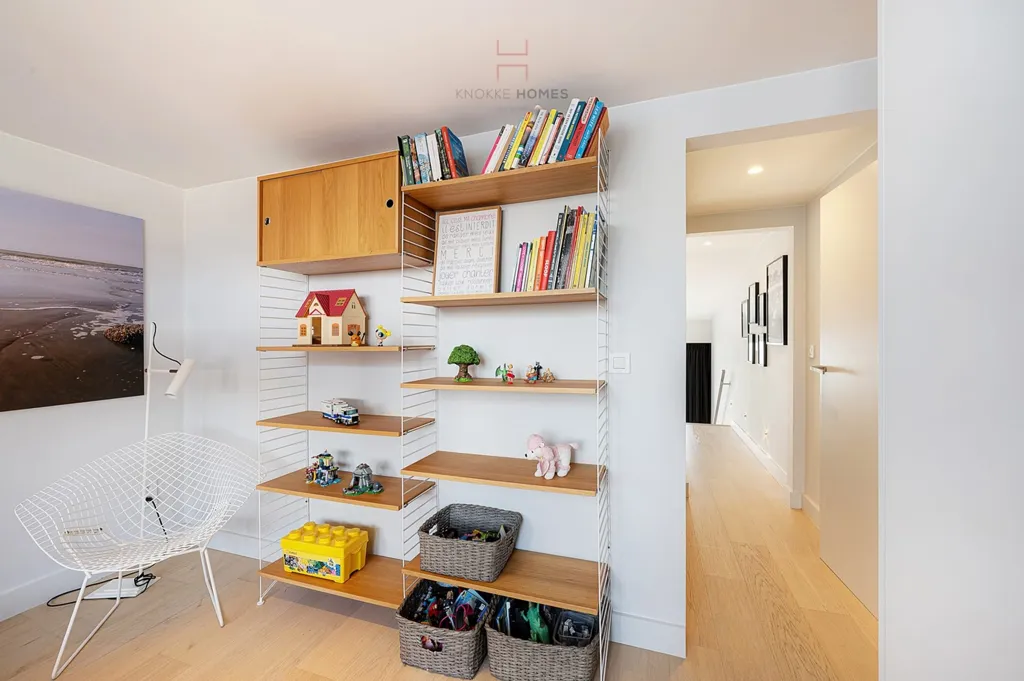 Bureau - Duplex Mansardé avec Mezzanine et Vue Mer à Zeedijk-Het-Zoute