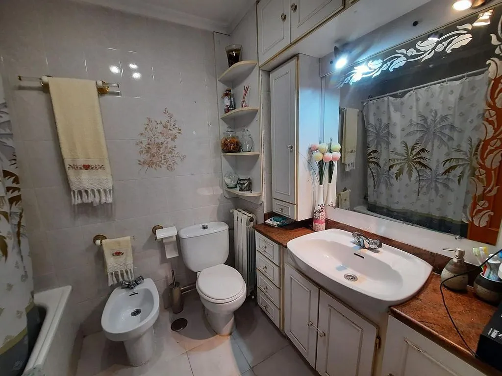 Salles de bain - Apartment with Garage and Air Conditioning in Almansa