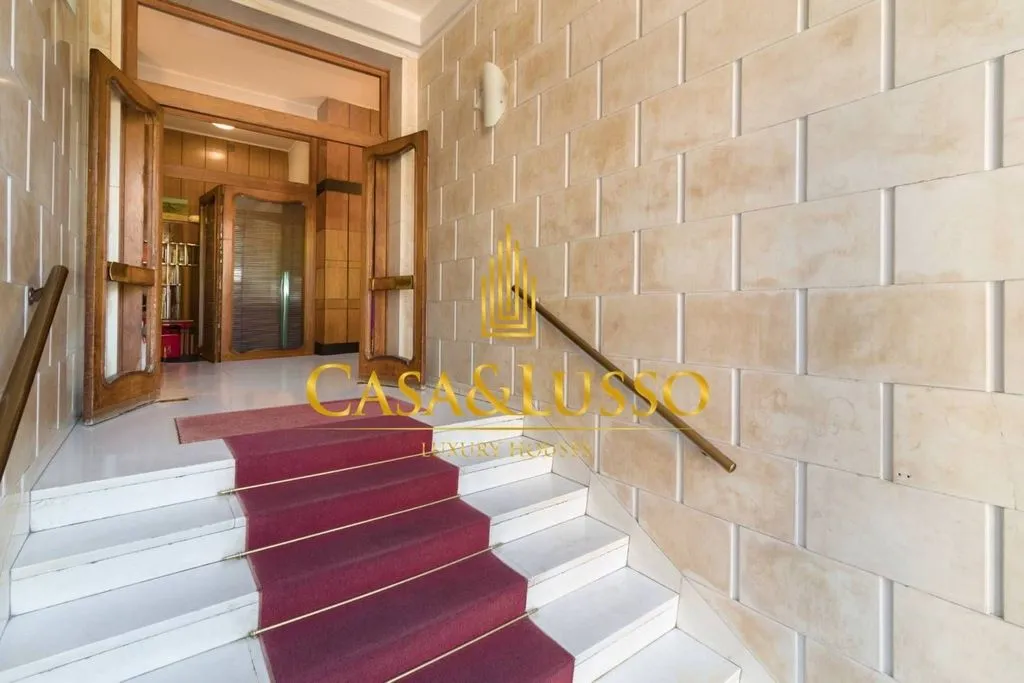hallway_entrance