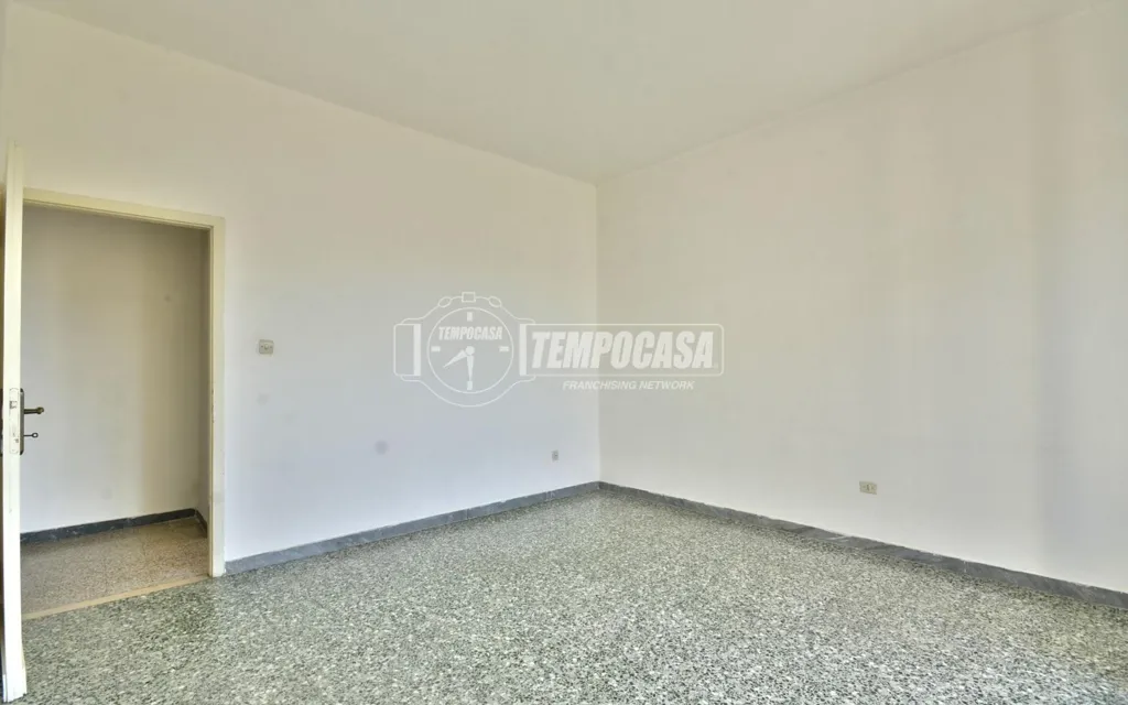 Spacious Apartment with Balconies in Osimo