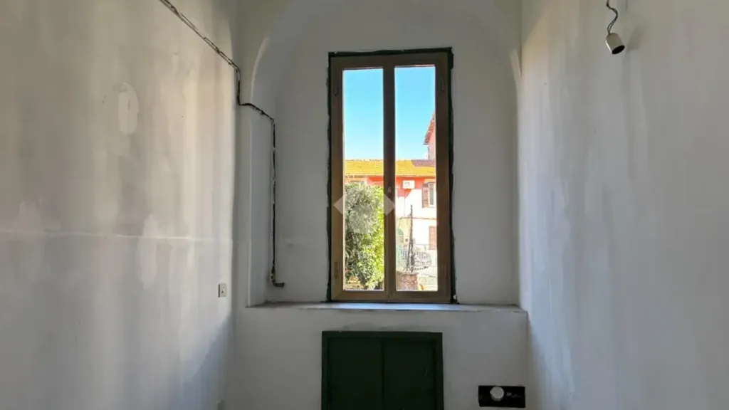 Pièces - Ground Floor Apartment with Garden in Cave