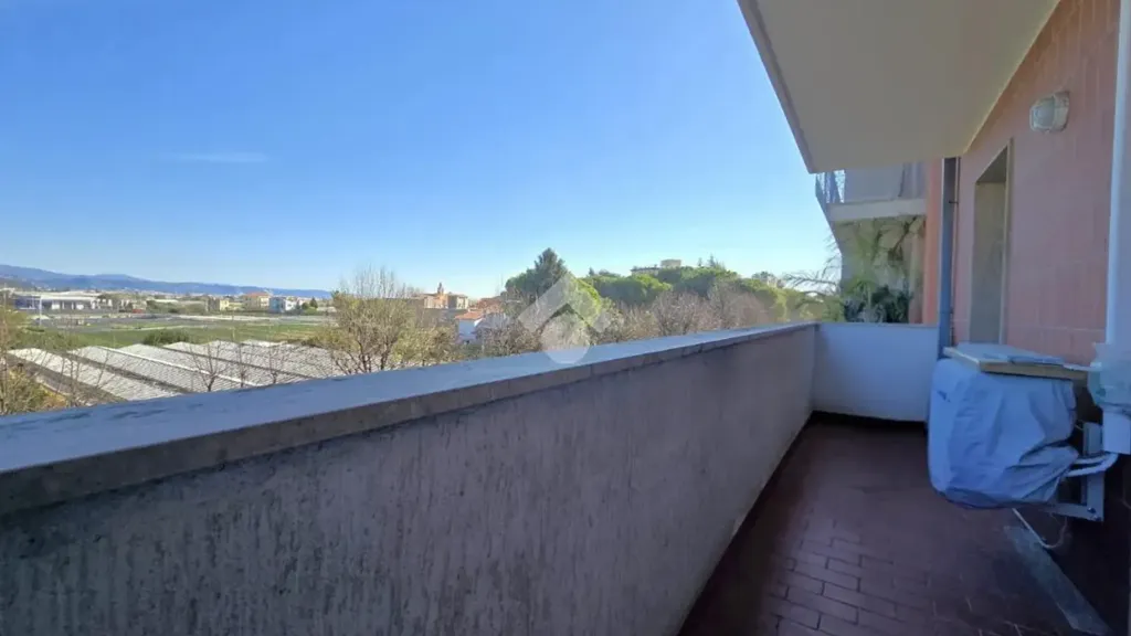 Rõdu - Apartment with Balcony in Central Albenga