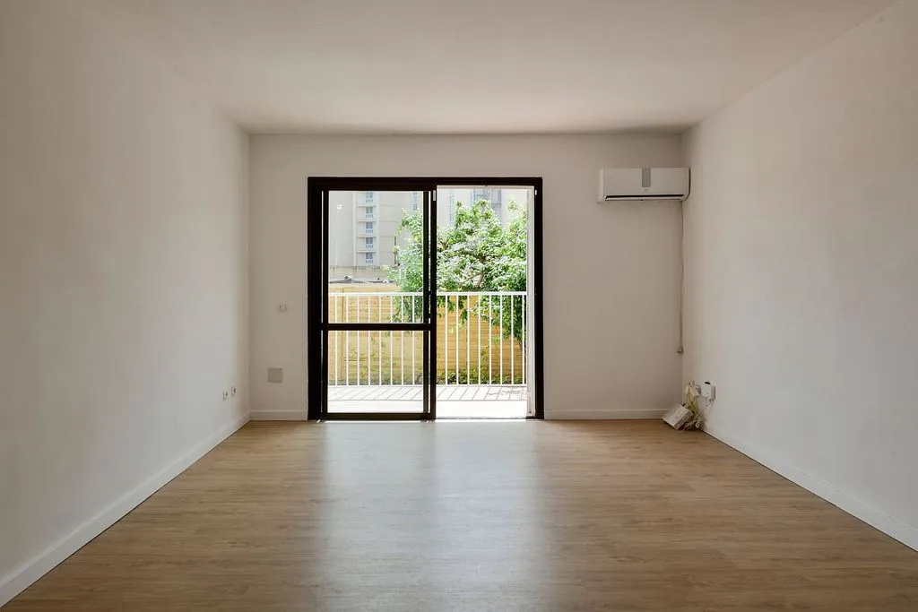 Toad - Ground Floor Flat with Terrace in Magaluf