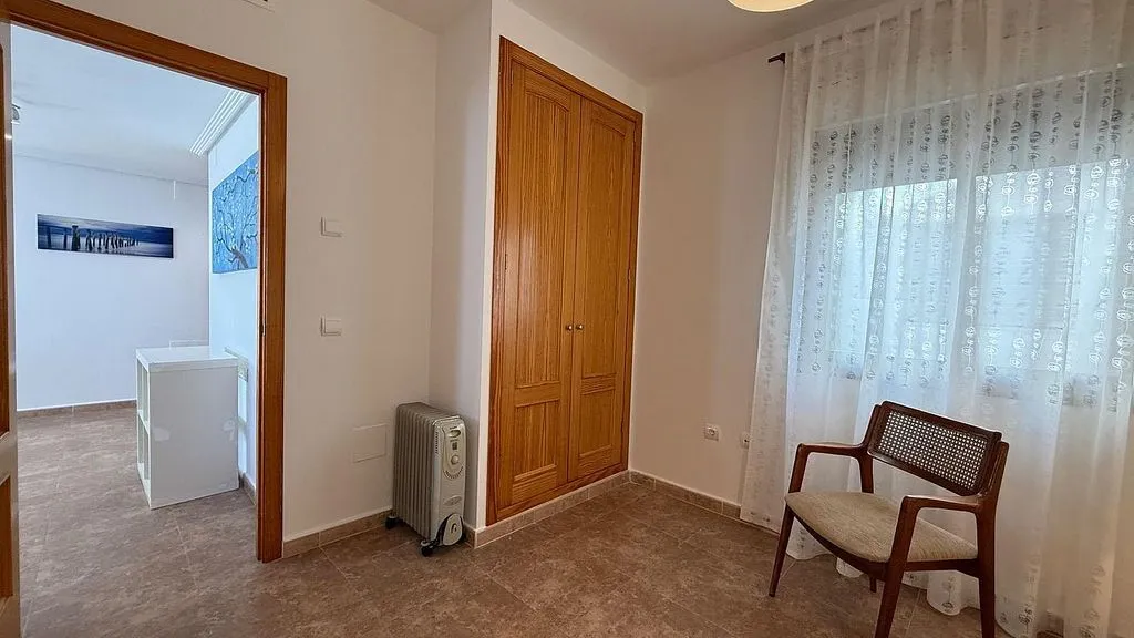Magamistoad - North-Facing Loft with Balcony in Torrevieja Centre