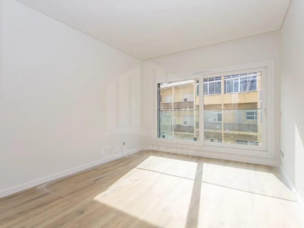 Toad - Luxury Penthouse with Bay View in Almada