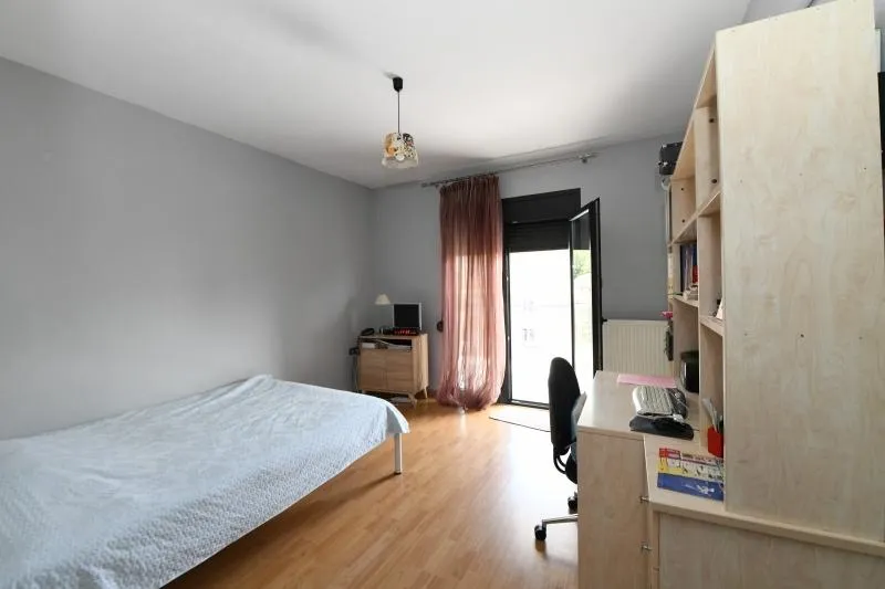 Chambres - Three-Bedroom House with Garden in Kallithea, Serres