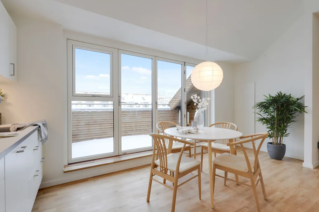 Söögituba - Modern Flat with Balcony in Vanløse