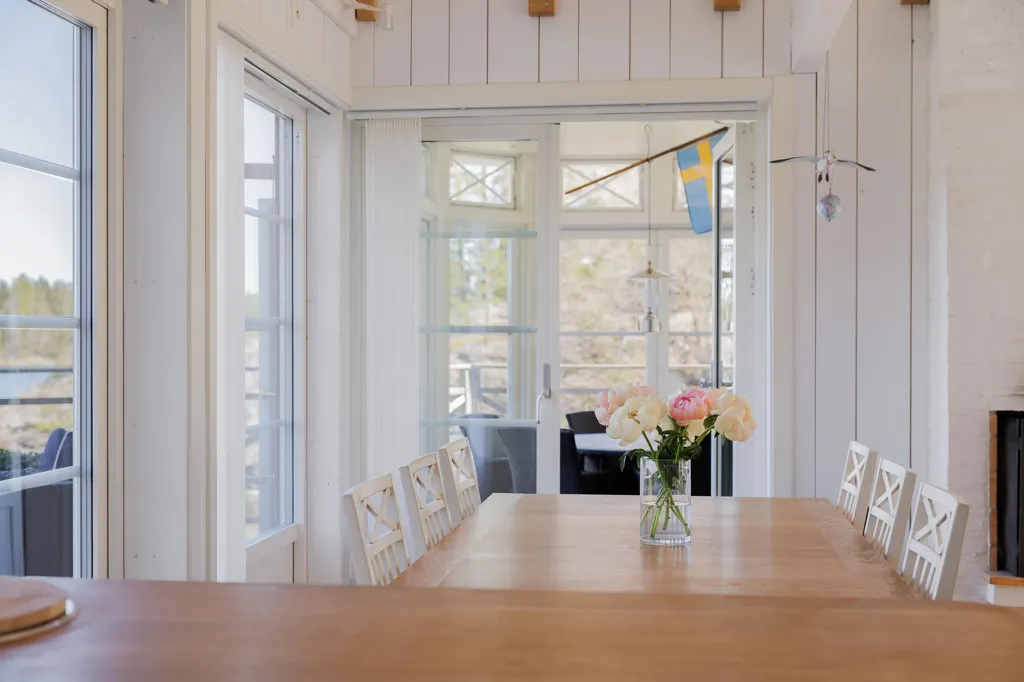 Salle à manger - Modern House with Seafront in Tjust Archipelago