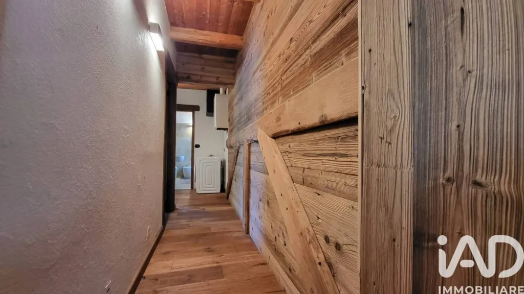 hallway_entrance