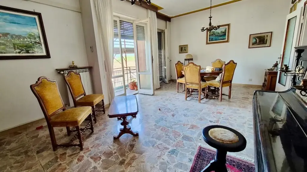 Söögituba - Apartment with Balcony in Pisa
