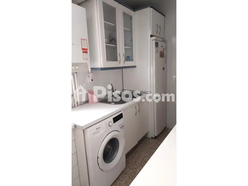 Lavadero - Piso exterior con balcón en Calle de García de Loaysa