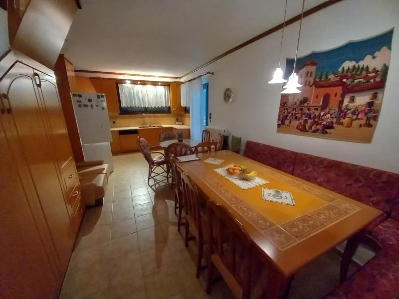 Salle à manger - Detached House with Garden in Chrysopigi, Serres