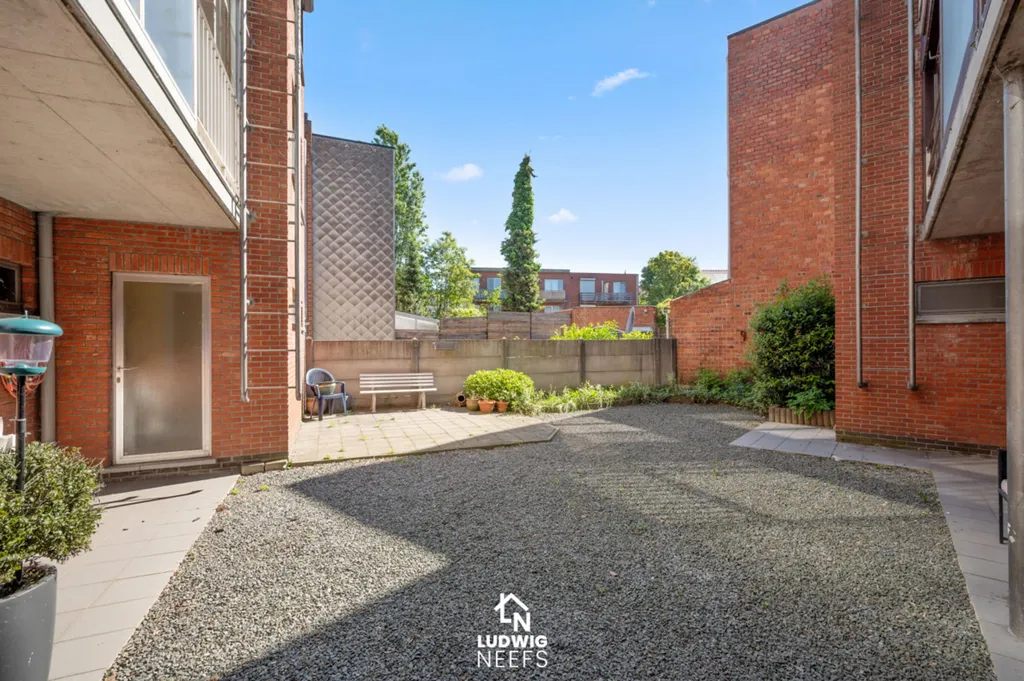 Aed - 2-Bedroom Apartment with Terrace in Duffel
