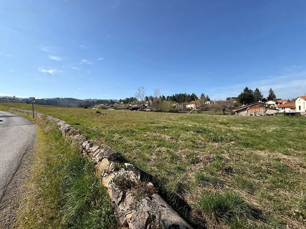 Aed - Buildable Plot with Garden in Saint-André-d'Apchon