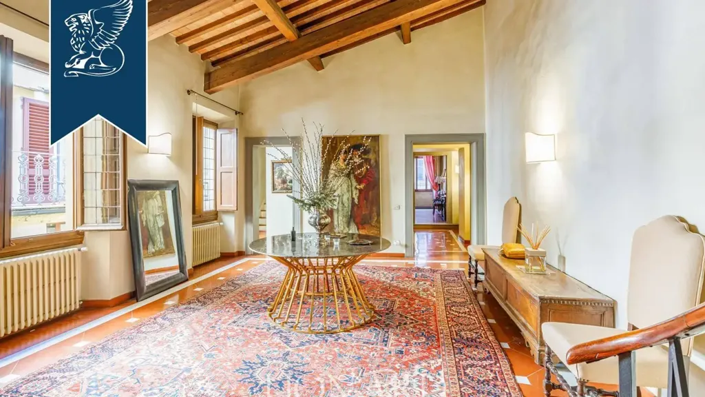 Living Room - Historic Attico with Decorated Facade in Florence