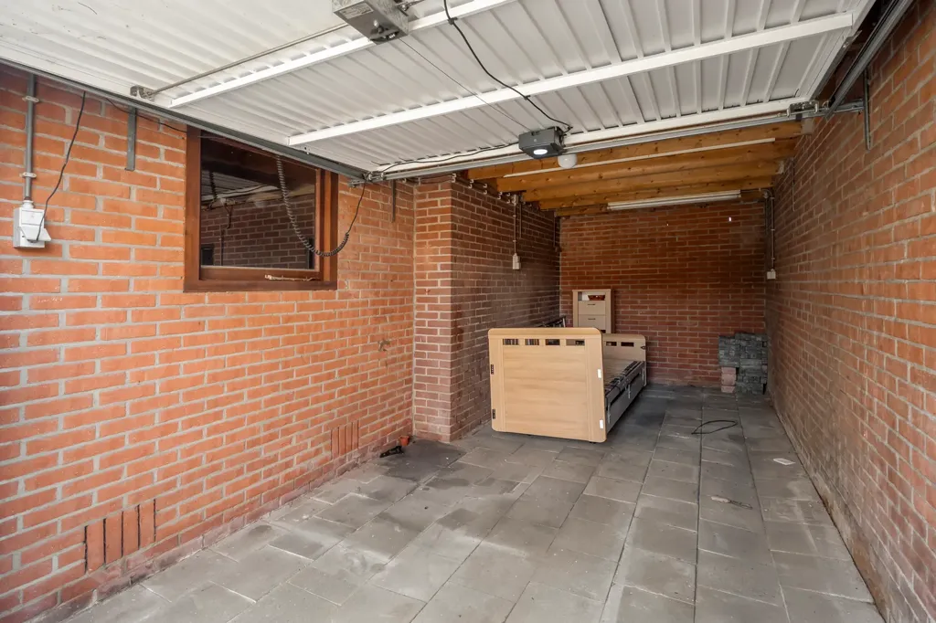 Garage - 2-Storey House with Garden in Dalfsen