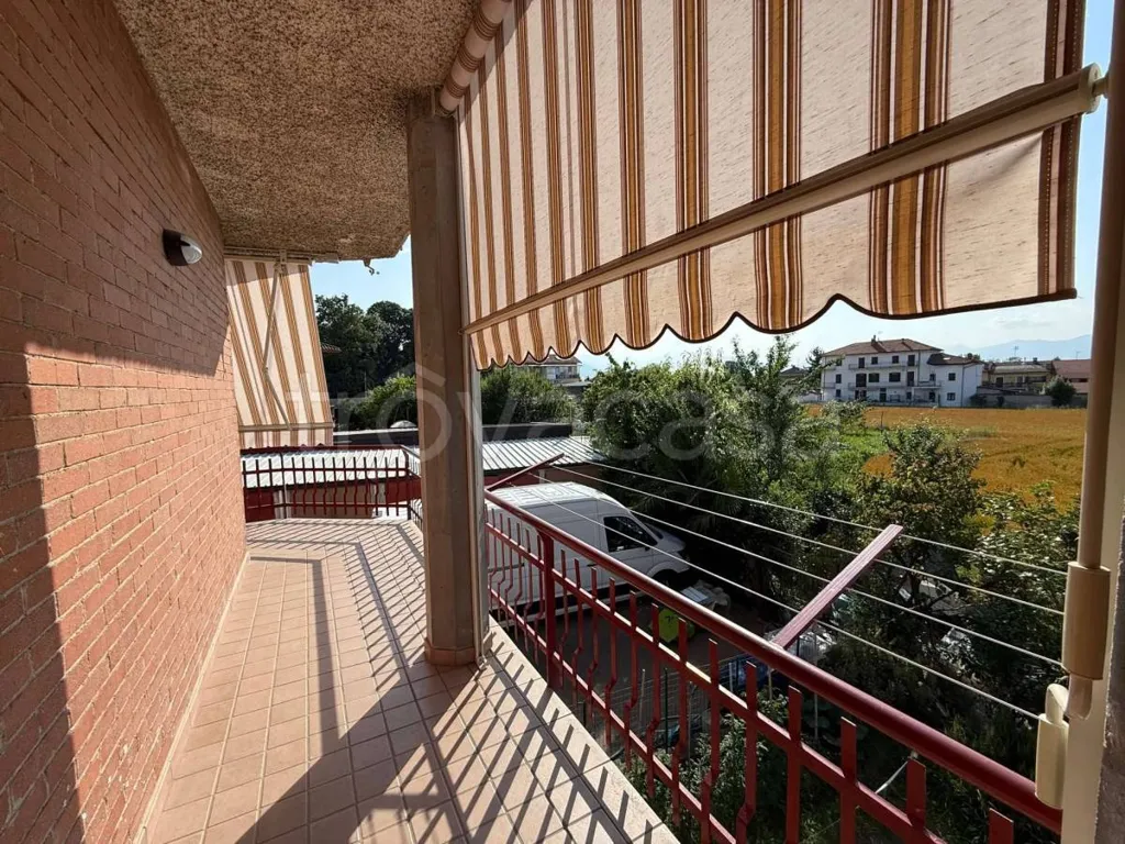 Balcone - Rear Corner Flat with Balcony in Cuneo