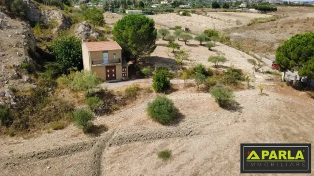 Õhuvaade - Villa with 9,500m² Land in Canicattì