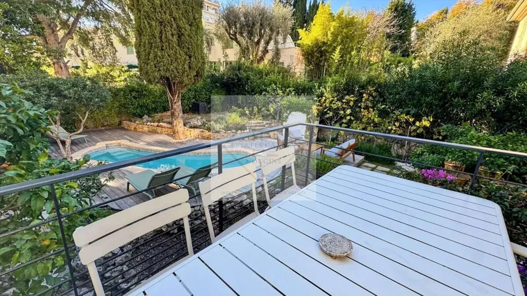 Terrasse - Maison de Ville avec Piscine à Cannes