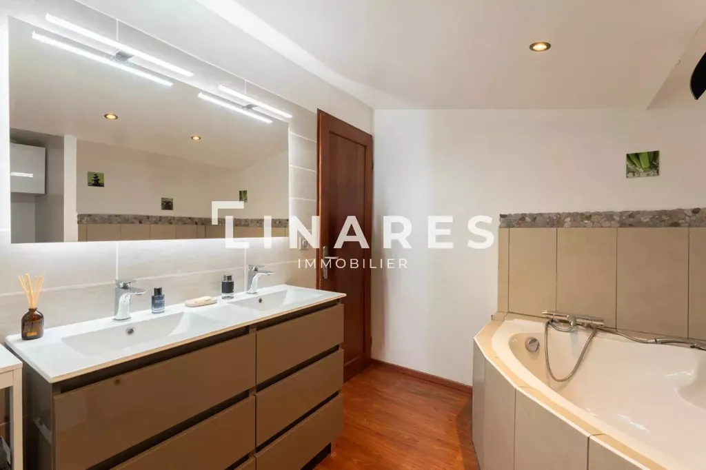 Bagni - Divided Villa with Pool in Le Tholonet