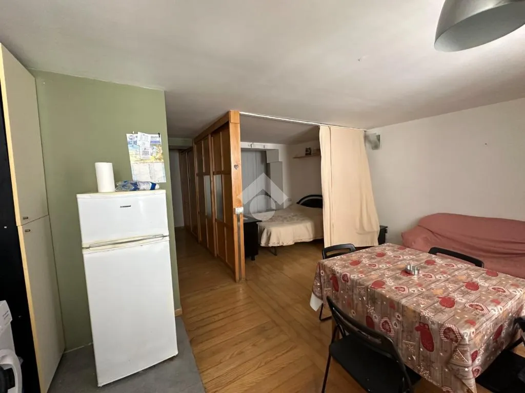 Cuisine - Central Monolocale with Rental Income in Naples