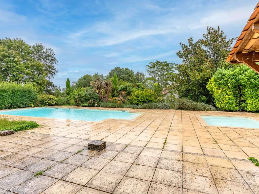 Piscine - Maison Rénovée du 17ème Siècle avec Piscine à Castillonnès