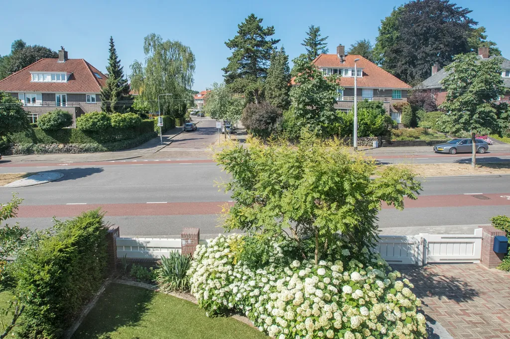 Välivaade - Semi-detached House with Office Space in Arnhem