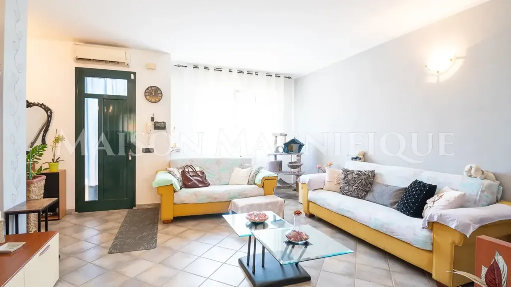 Séjour - Newly Built Villa with Garden in Lagosanto